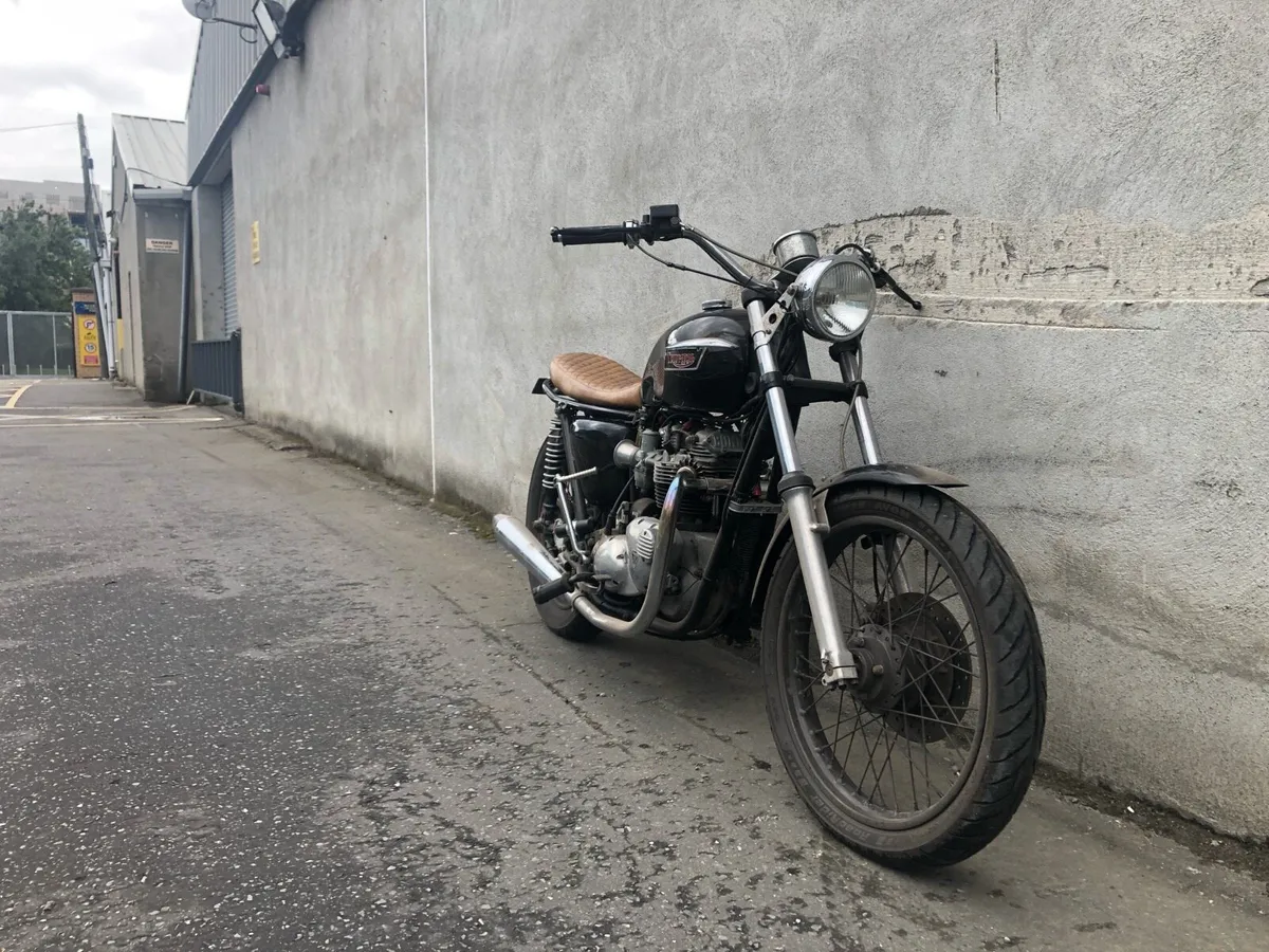Triumph Bonneville T140 Street Tracker - Image 4