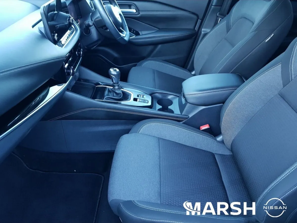 Nissan QASHQAI 1.3 HYB SV Premium My21 4DR - Image 4