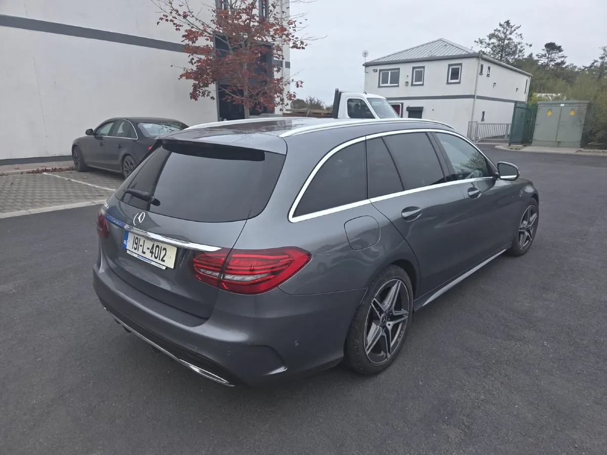 Mercedes-Benz C-Class 2019 - Image 2