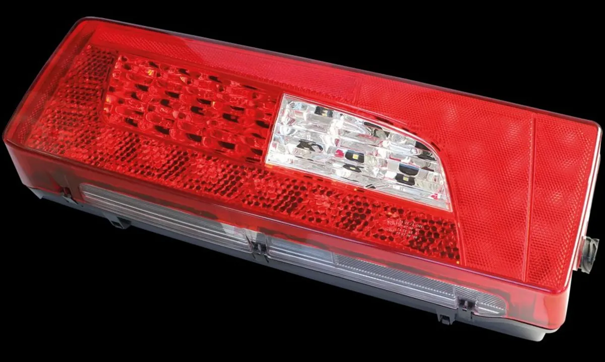 RIGHT SIDE REAR LED TAIL LIGHT LAMP FOR ALL SERIES