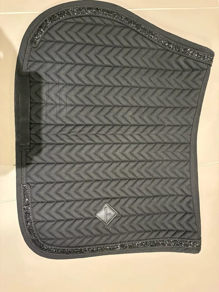 Kentucky Black full sized saddle pad and matching - Image 1