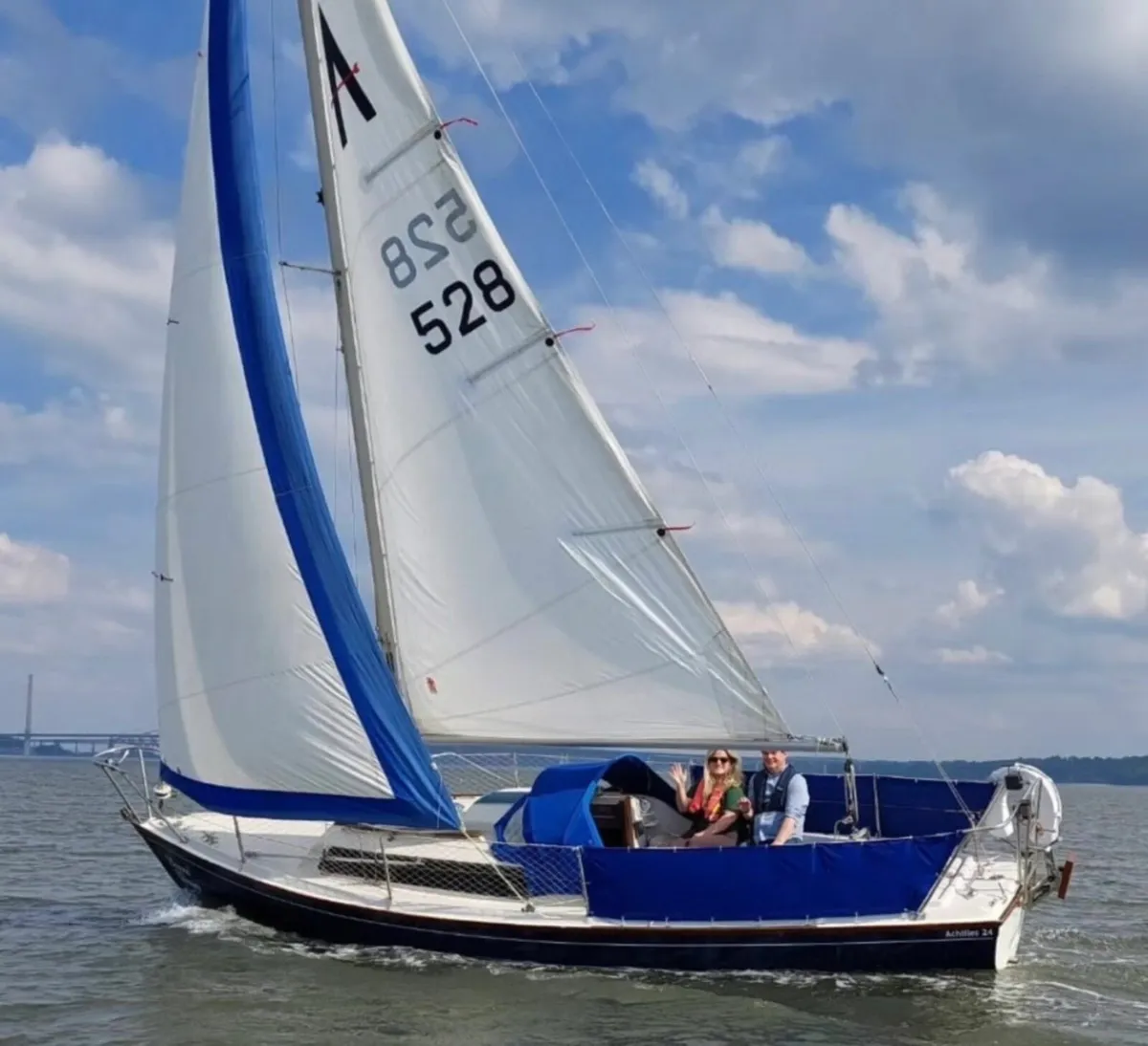 Achilles 24 Sailing Yacht - Image 1