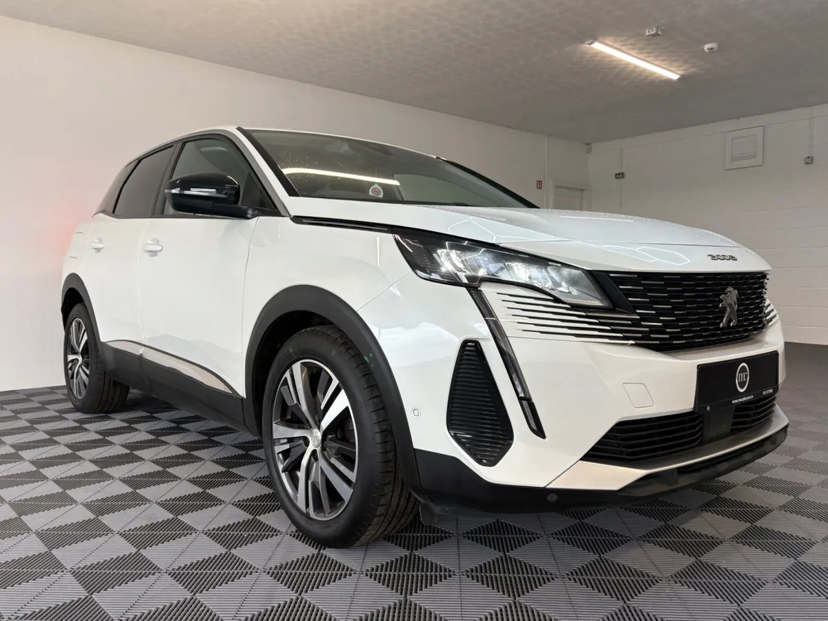 2022 Peugeot 3008 Allure 1.5D - Image 4