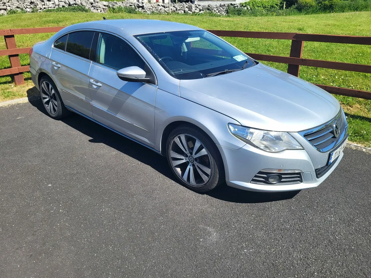 VOLKSWAGEN PASSAT CC - Image 4