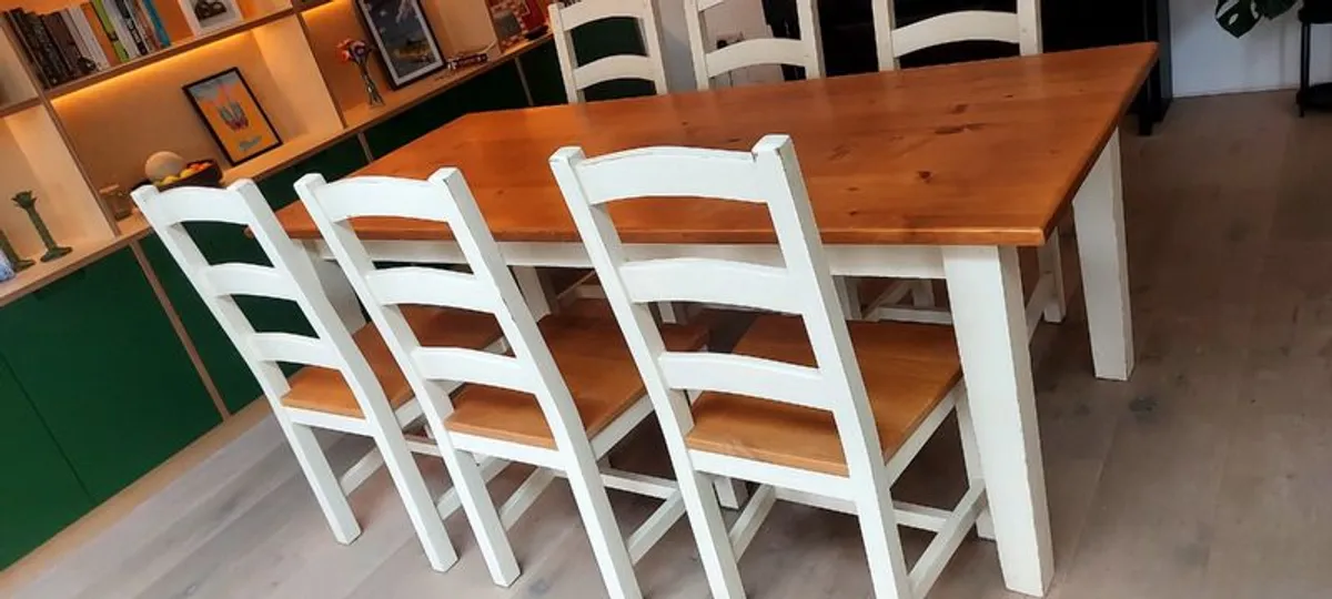 Solid Oak Dining Table & 6 chairs - Image 2
