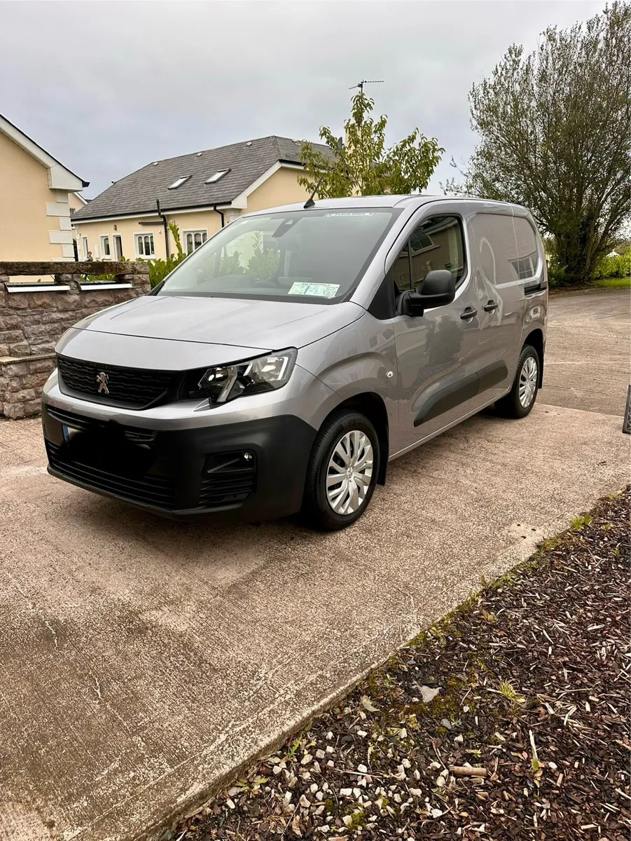 Peugeot partner 1000kg no vat high spec - Image 1