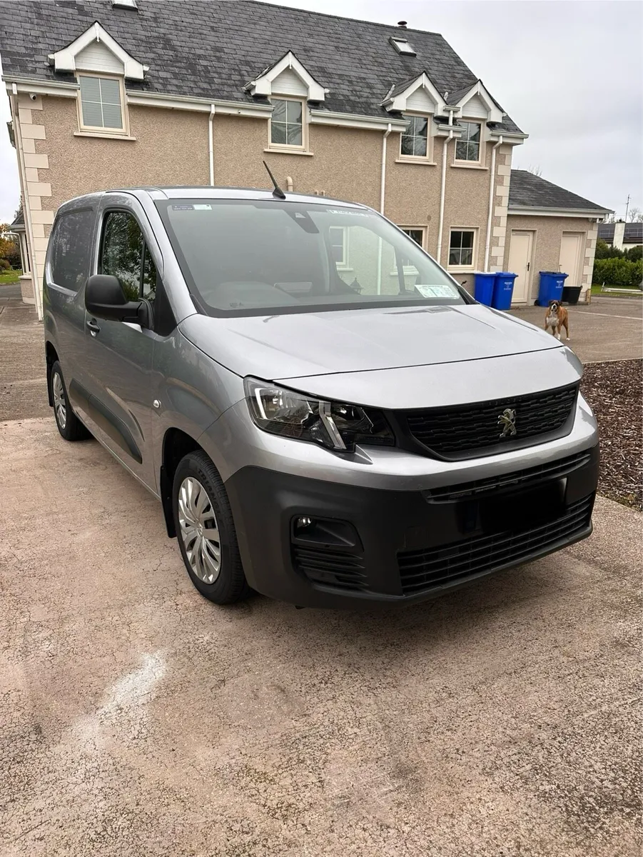 Peugeot partner 1000kg no vat high spec - Image 2