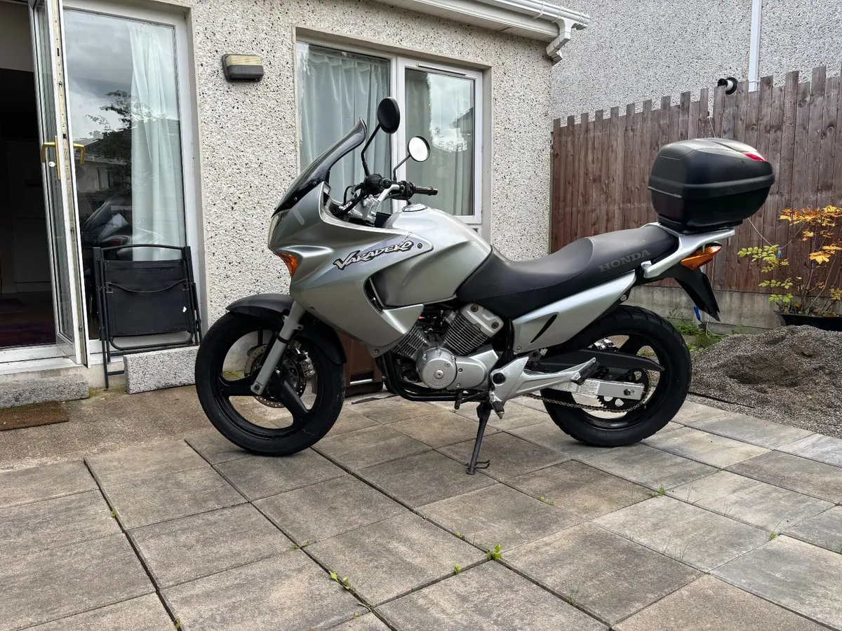 Honda Varadero XL125V - Image 2