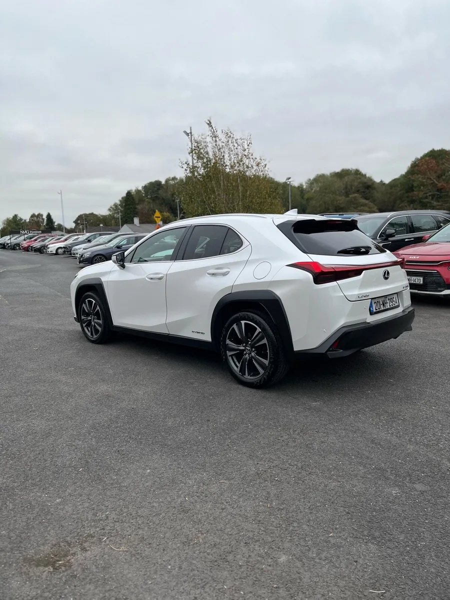 Lexus UX 250h 2020 - Image 4