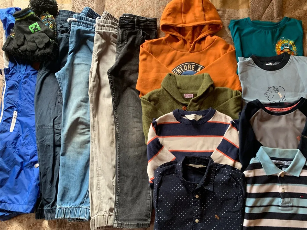 16 items of boys bundle age 7/8years - Image 1