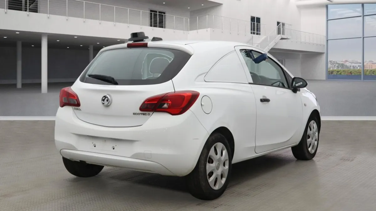 NO VAT LATE 2017 VAUXHALL CORSA 1.3 CDTI VAN - Image 4
