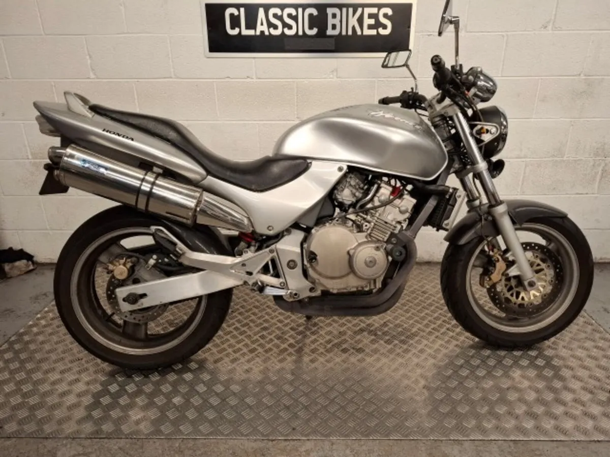 Honda Hornet 250 1998 - Image 1