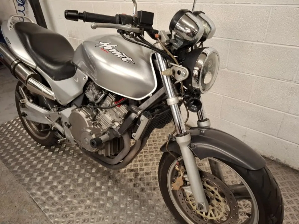Honda Hornet 250 1998 - Image 2