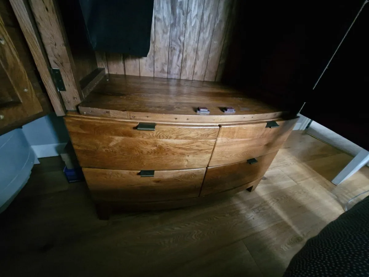 Wardrobe - Image 2