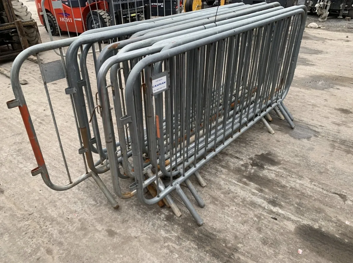 Metal Crowd Control Barriers - Image 4