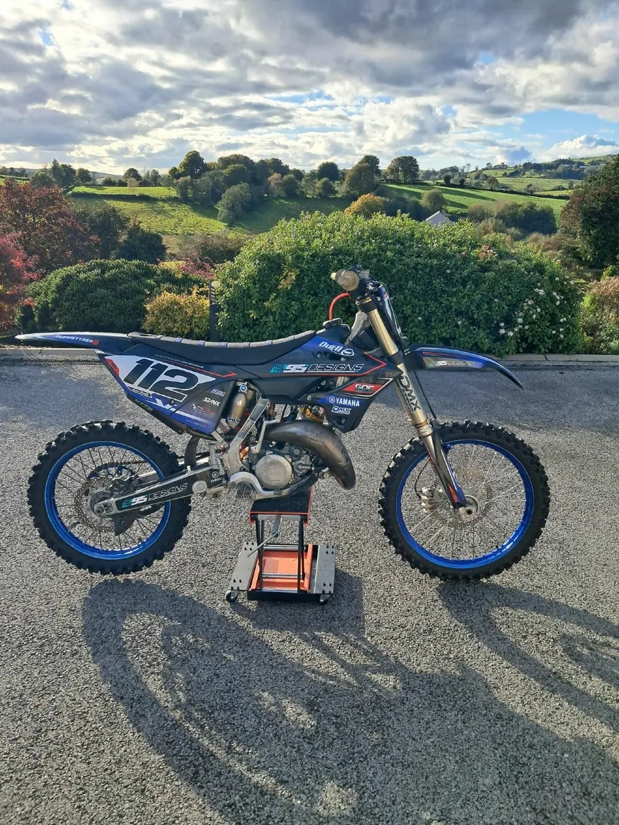 Yamaha YZ 125 - Image 1
