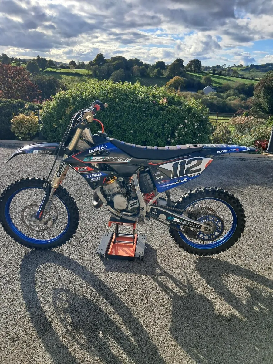 Yamaha YZ 125 - Image 2