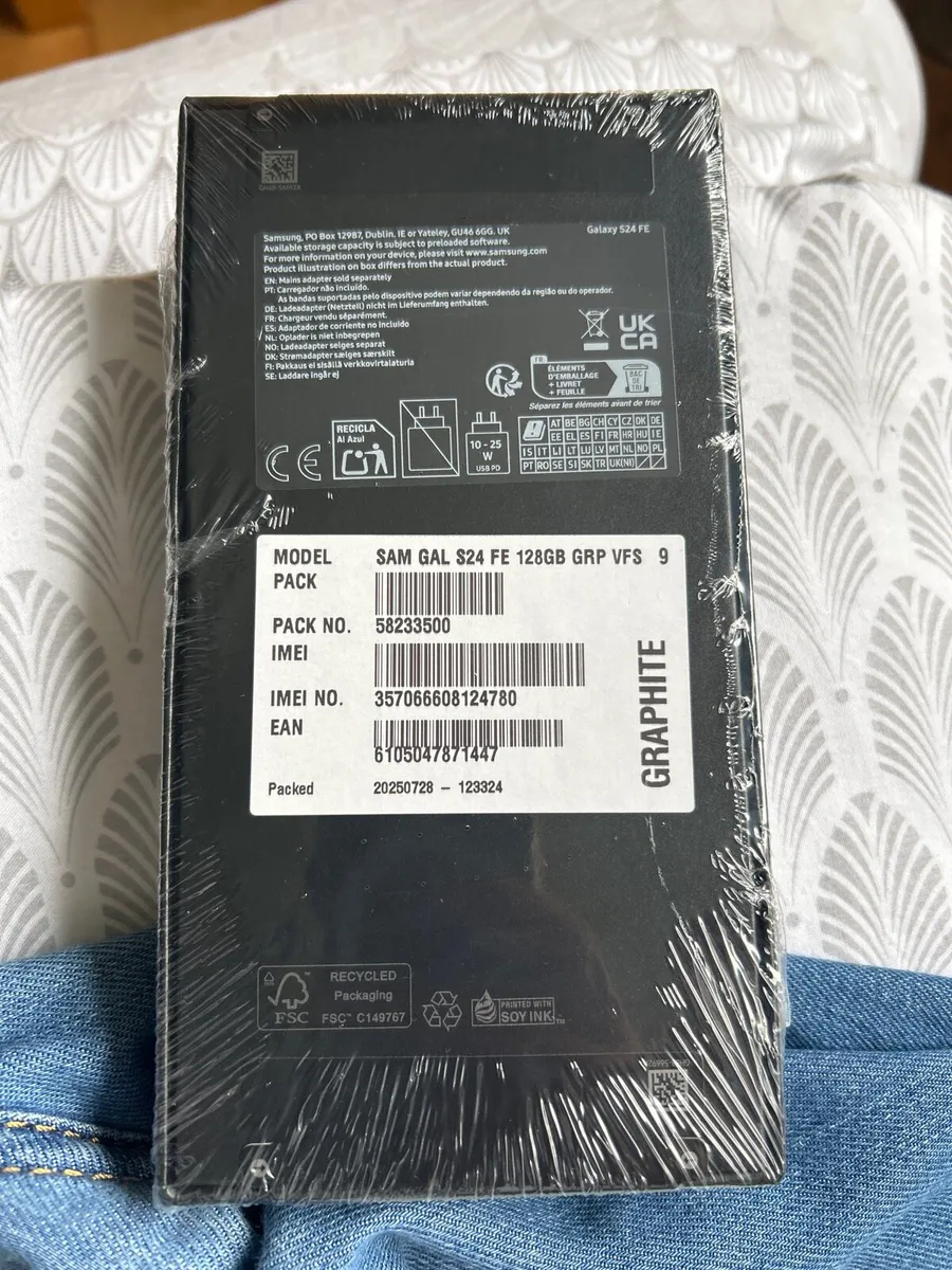 Brand new Samsung galaxy s24 fe graphite - Image 2