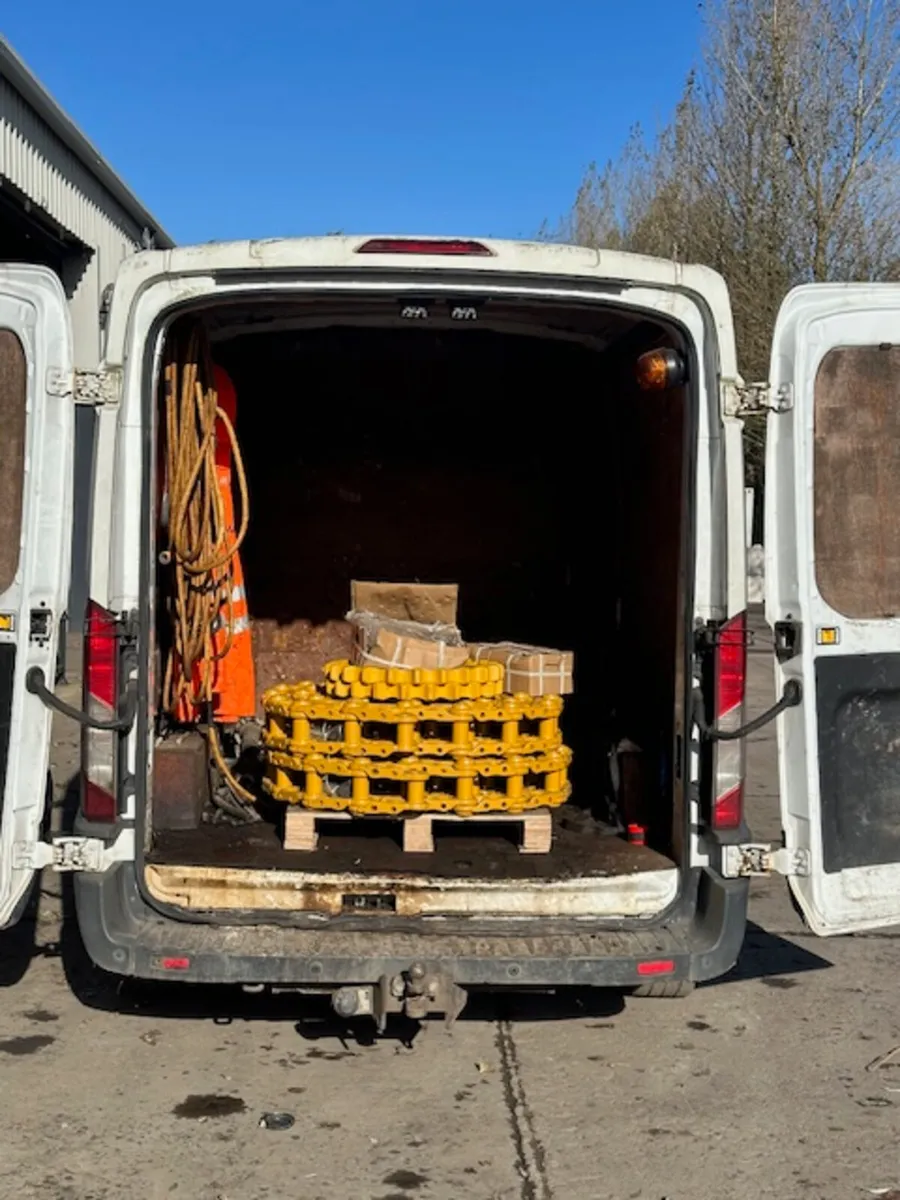 On and Gone @ Undercarriage Ireland - Image 3