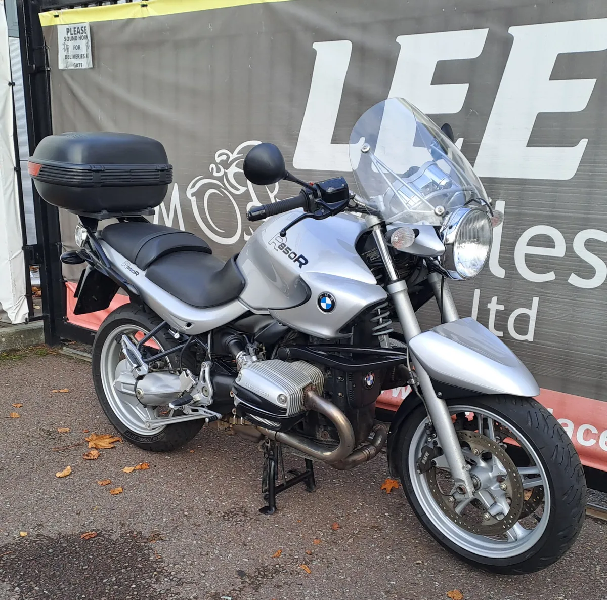 2004 BMW R850R - Image 2
