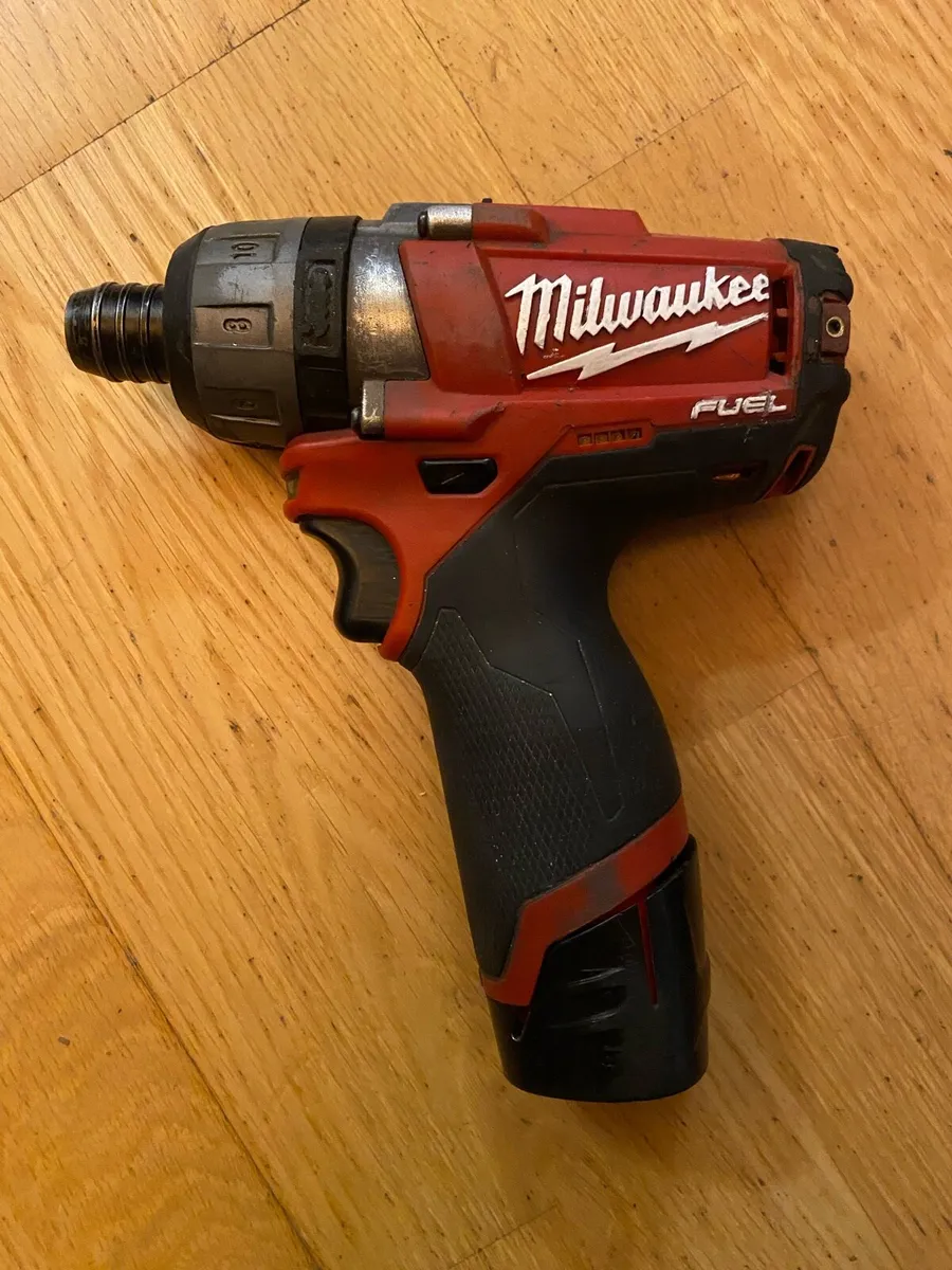 Milwaukee m12 fuel screwdriver - Image 2