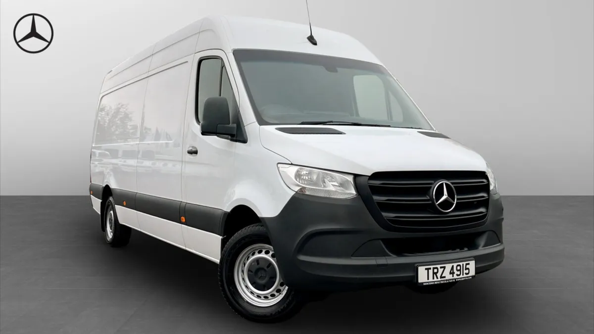 Mercedes-Benz Sprinter 315 Progressive RWD L3 H2 - Image 1