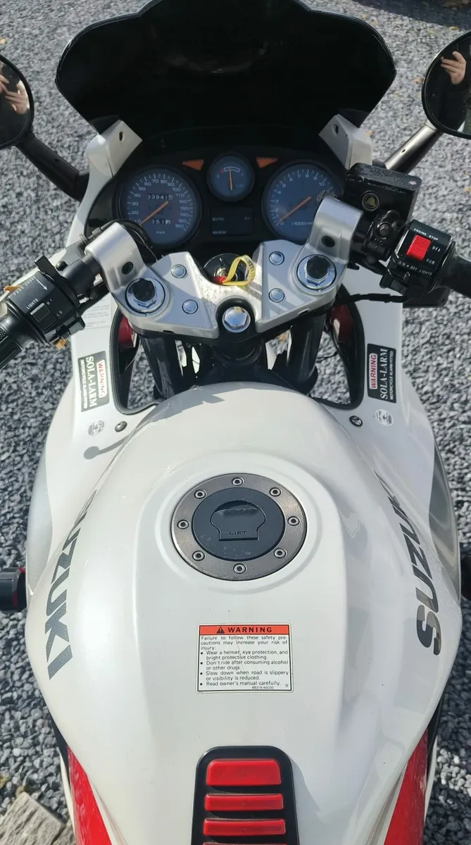 Suzuki GSX750F - Image 3