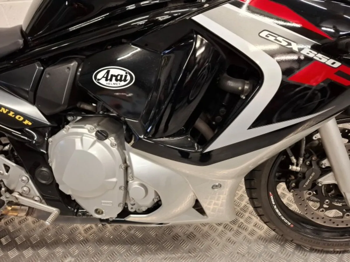 Suzuki GSX650F 2015 - Image 4