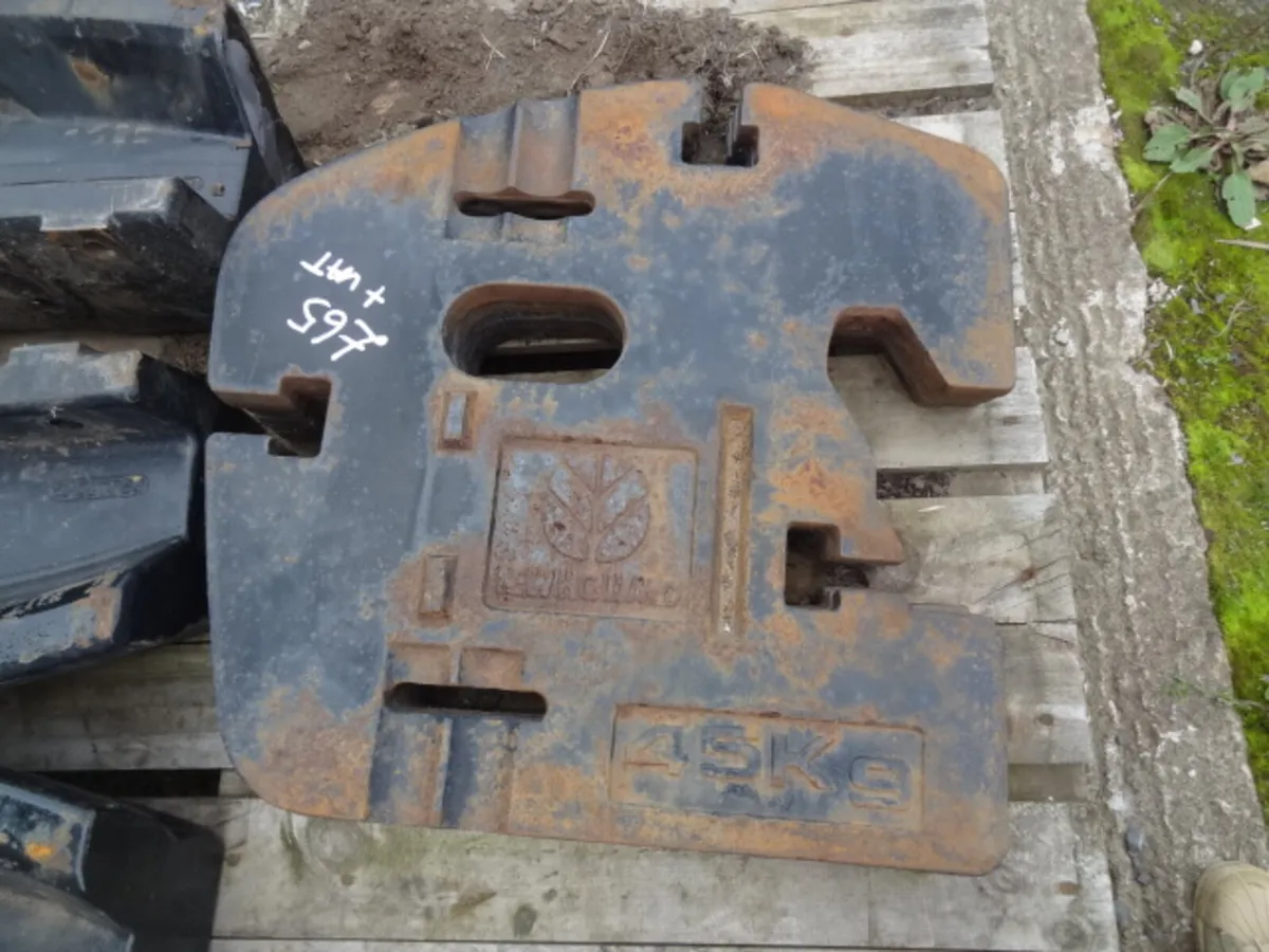 NH New Holland Tractor Fan Weights - Image 1
