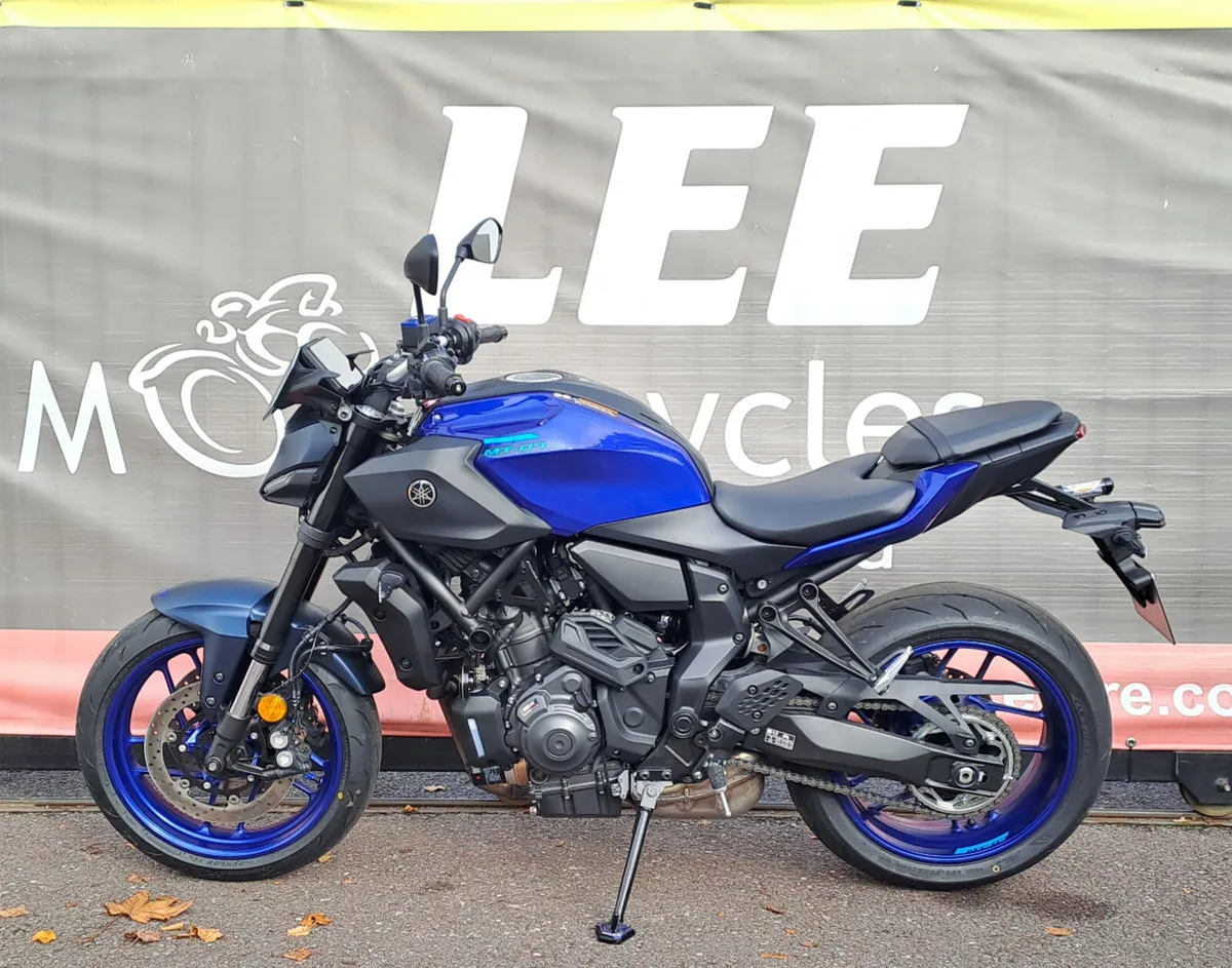 2025 YAMAHA MT-07 Y-AMT - Image 3