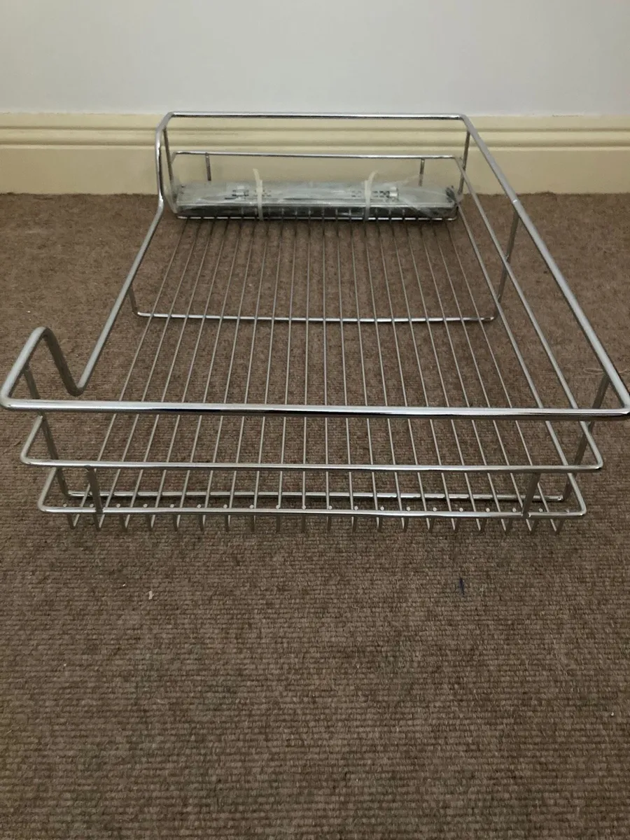 Winterwood Ex Display Pull Out Wire Baskets - Image 2