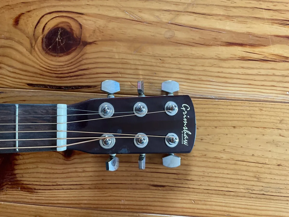Guitar- left handed - Image 2