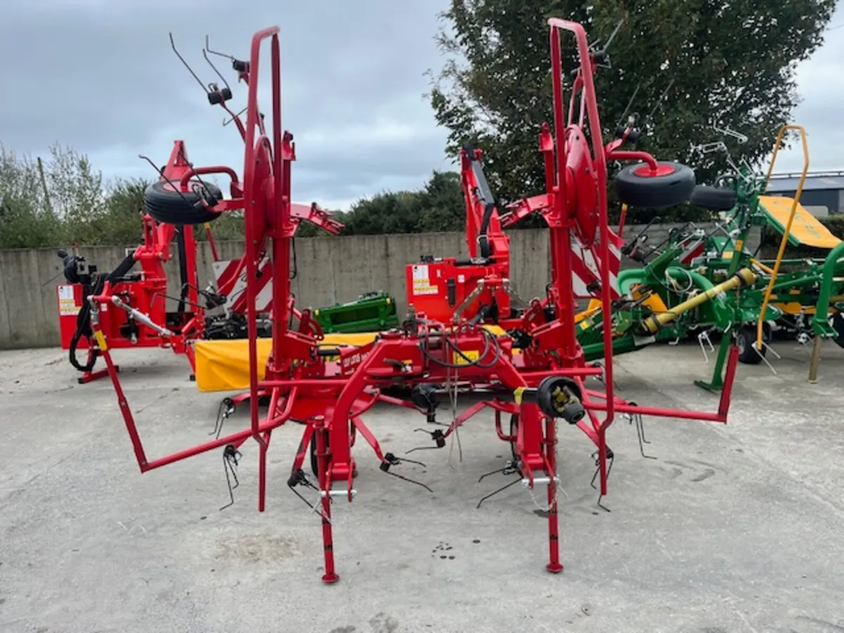 Lely 4 Rotor Tedder - Image 1