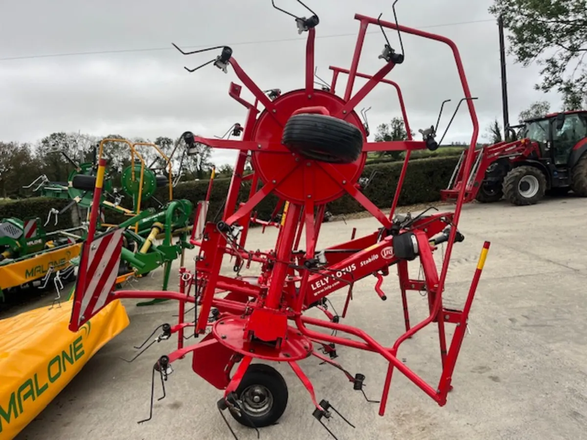 Lely 4 Rotor Tedder - Image 3