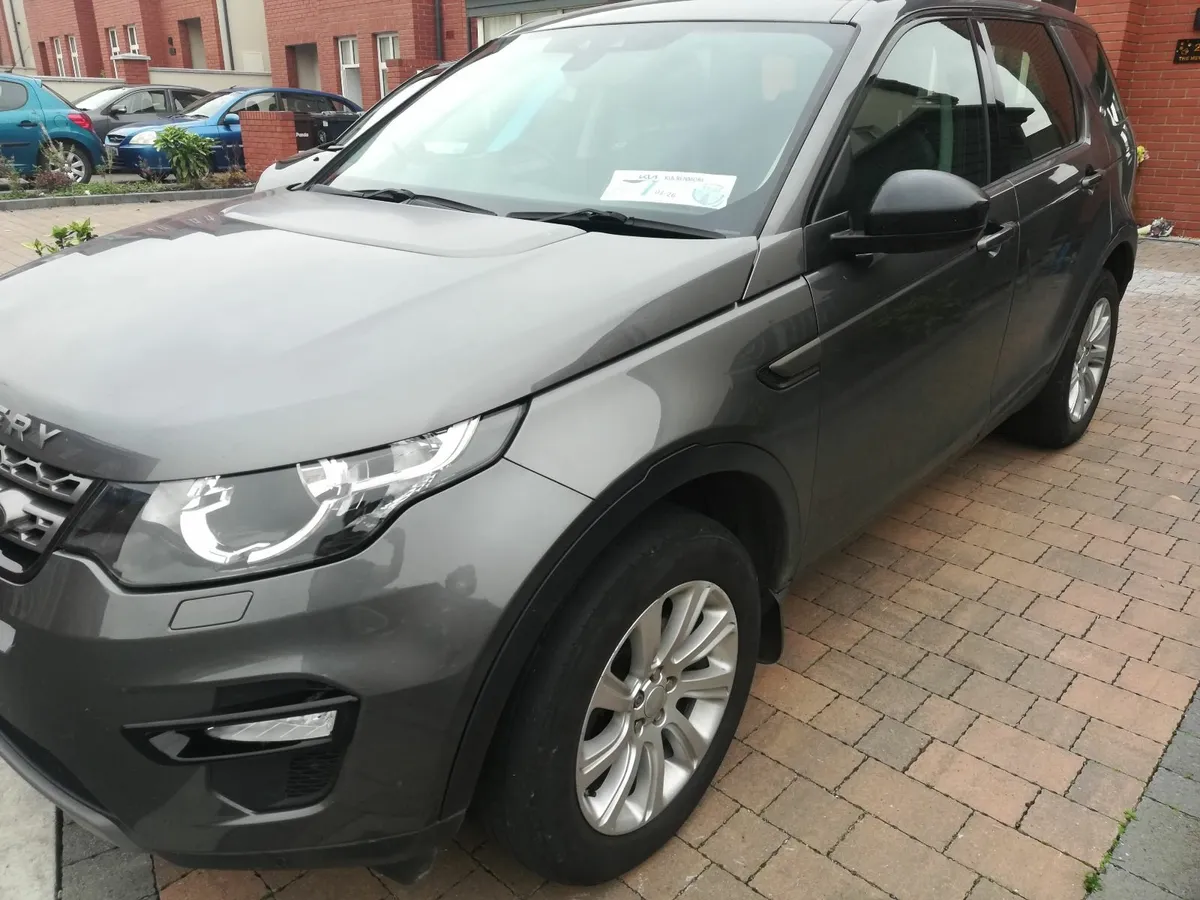 Discovery Sport Automatic 7seater - Image 1