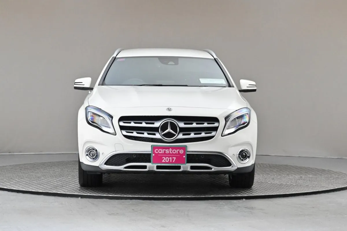 Mercedes-Benz GLA Class GLA 180 FULL Leather powe - Image 2