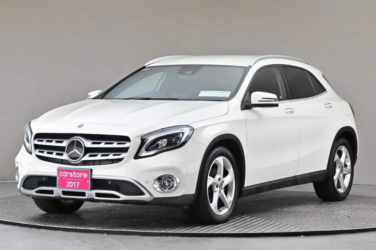 Mercedes-Benz GLA Class GLA 180 FULL Leather powe - Image 3