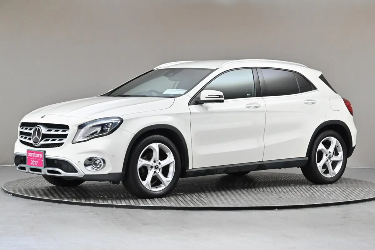Mercedes-Benz GLA Class GLA 180 FULL Leather powe - Image 4