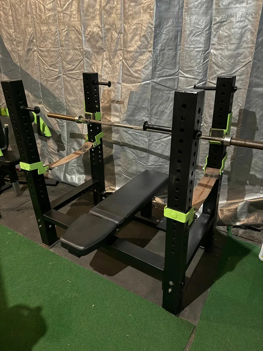 4-Post Powerlifting Bench (Commercial)