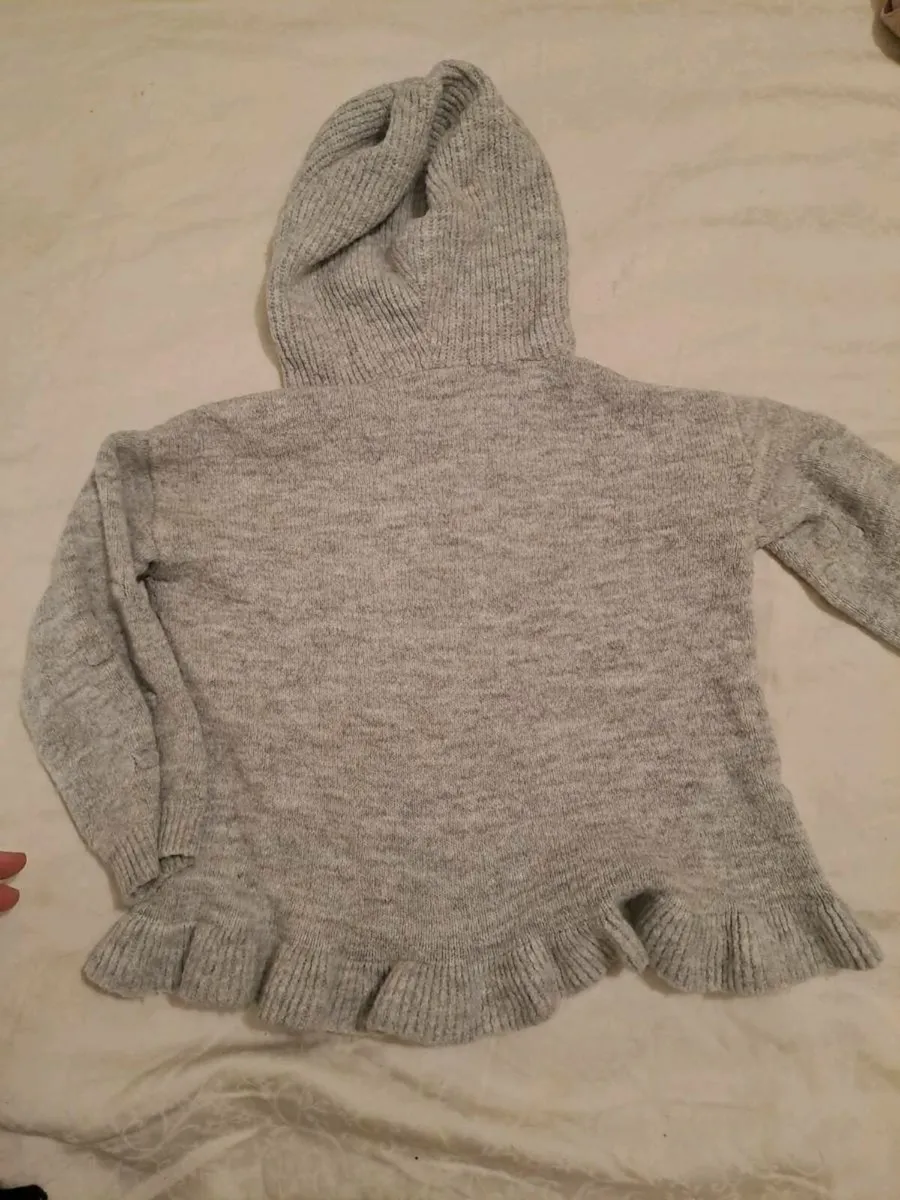 Grey jumper George 4 - 5 y - Image 2