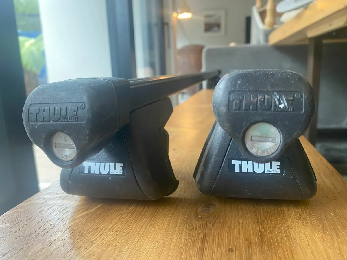 Thule 853 Roof Bars - Image 1