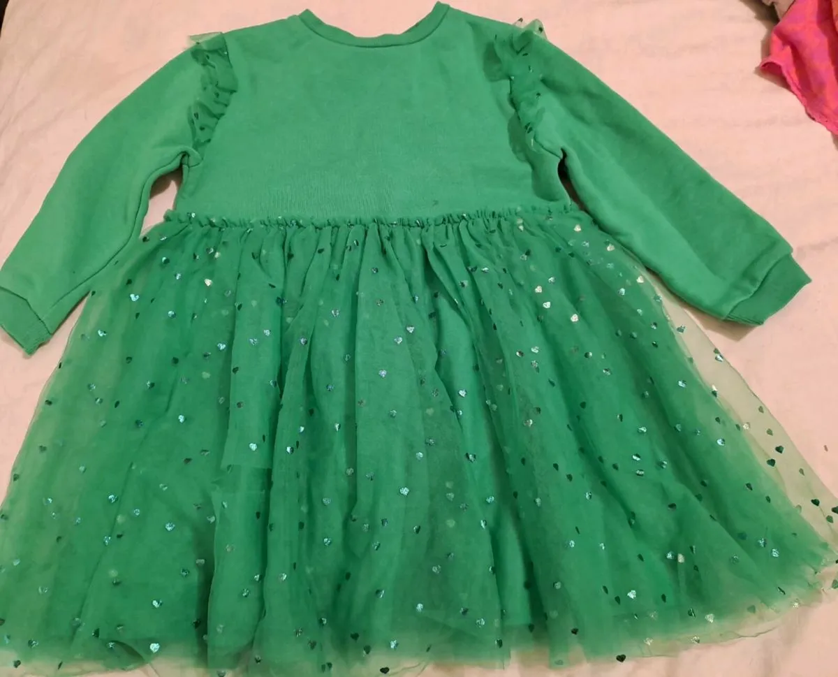 Dunnes dress green 4 to 5 y - Image 1