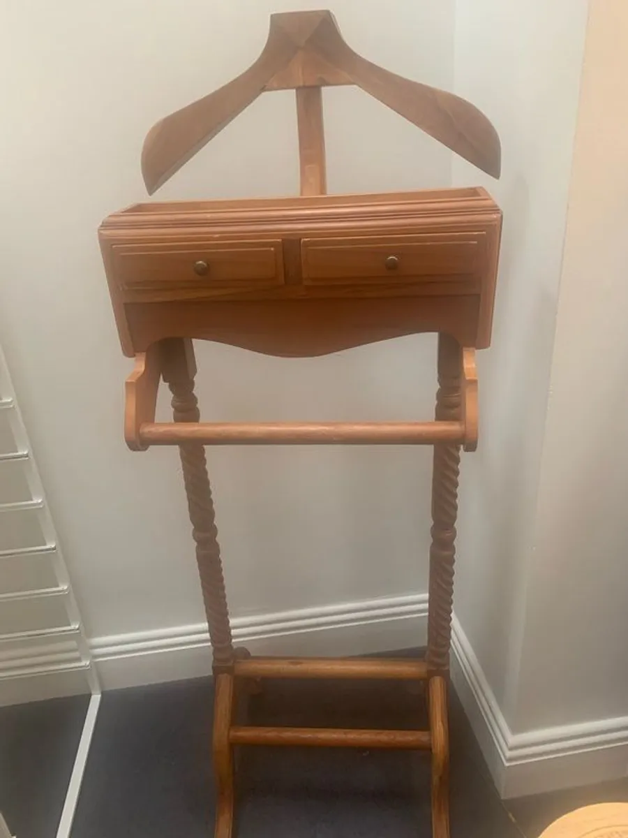 Gentlemen's garment hanger - Image 1
