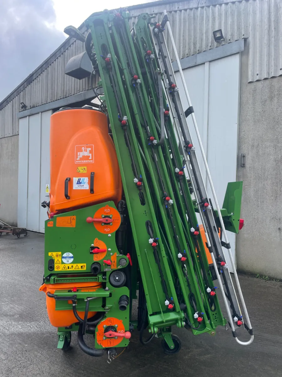 Amazone UF1201 sprayer - Image 4