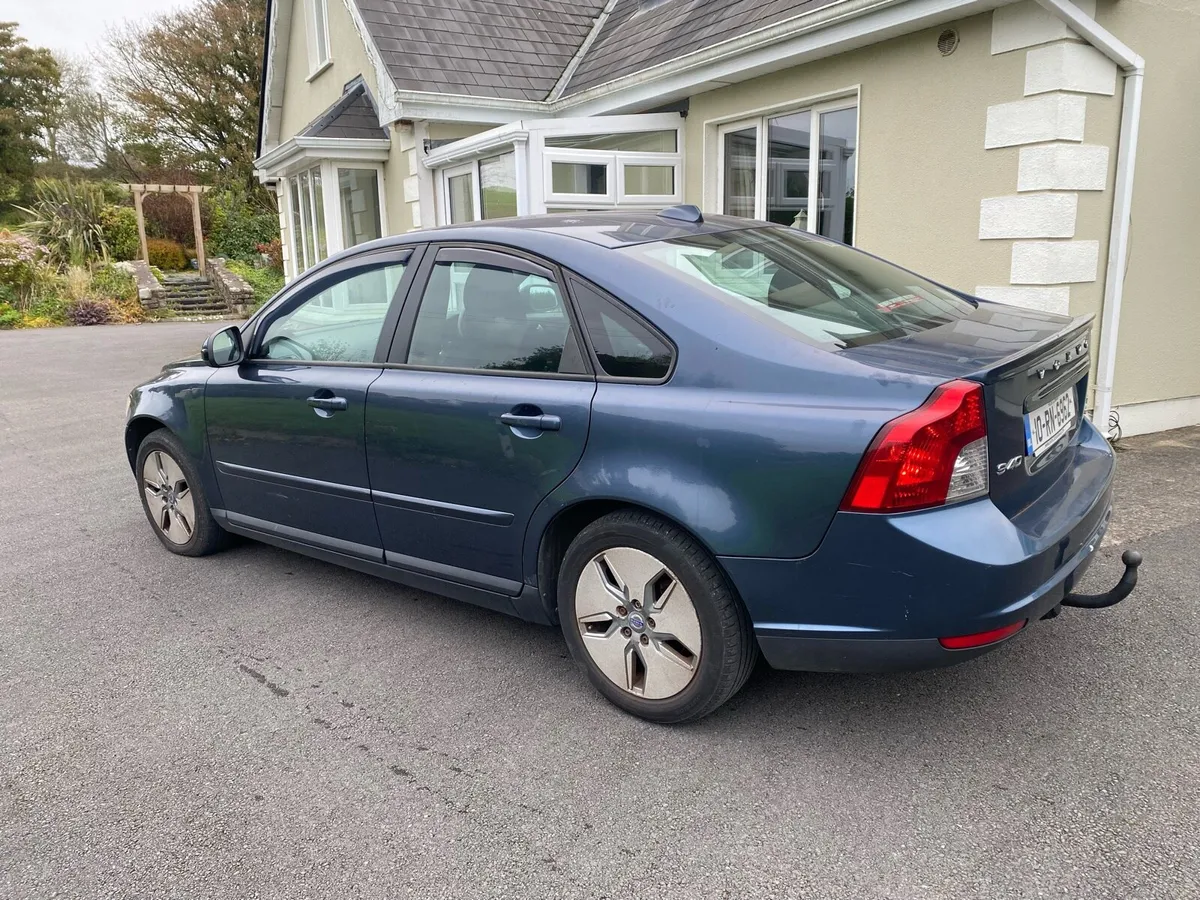 Volvo S40 - Image 2