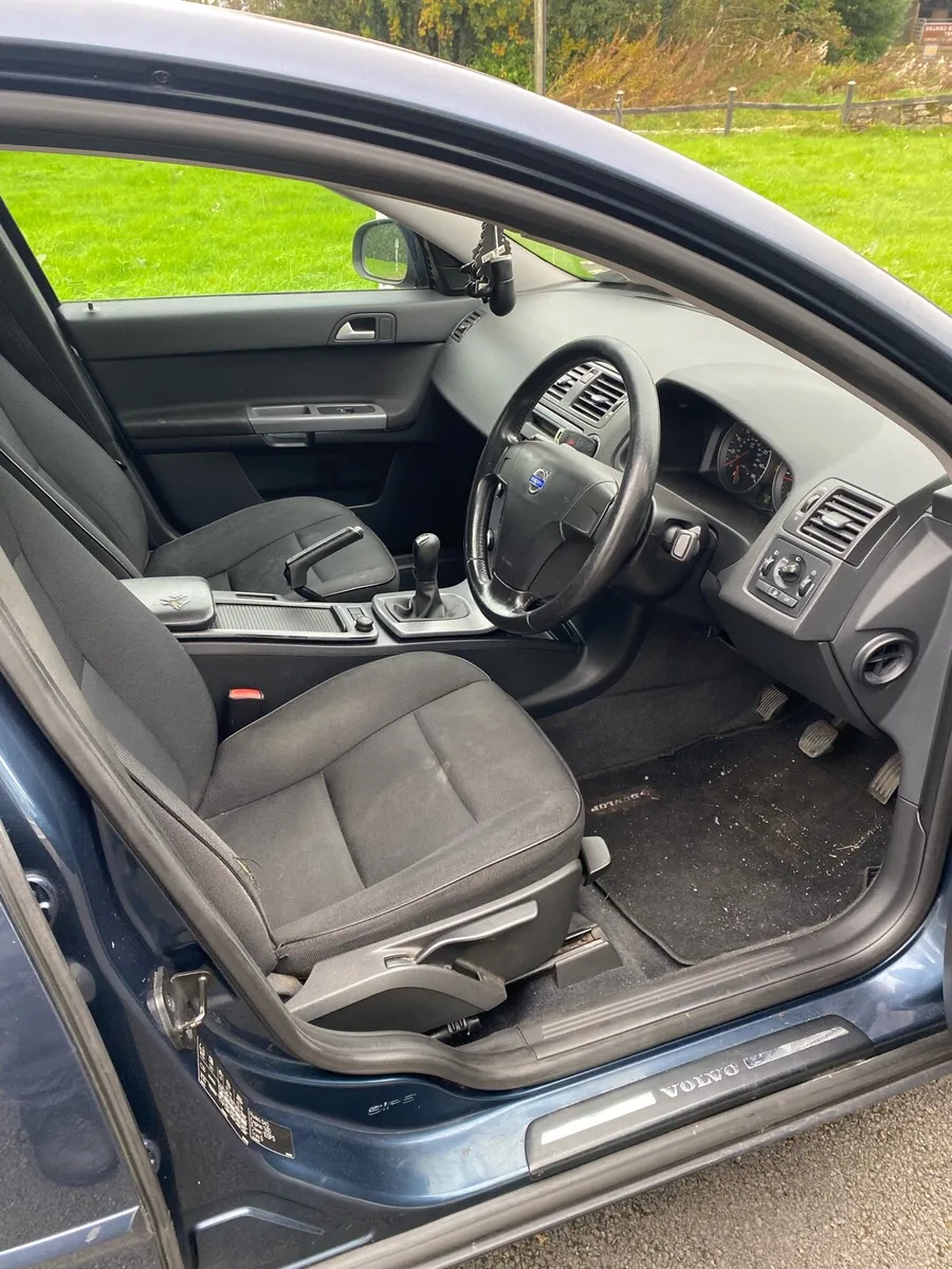 Volvo S40 - Image 4