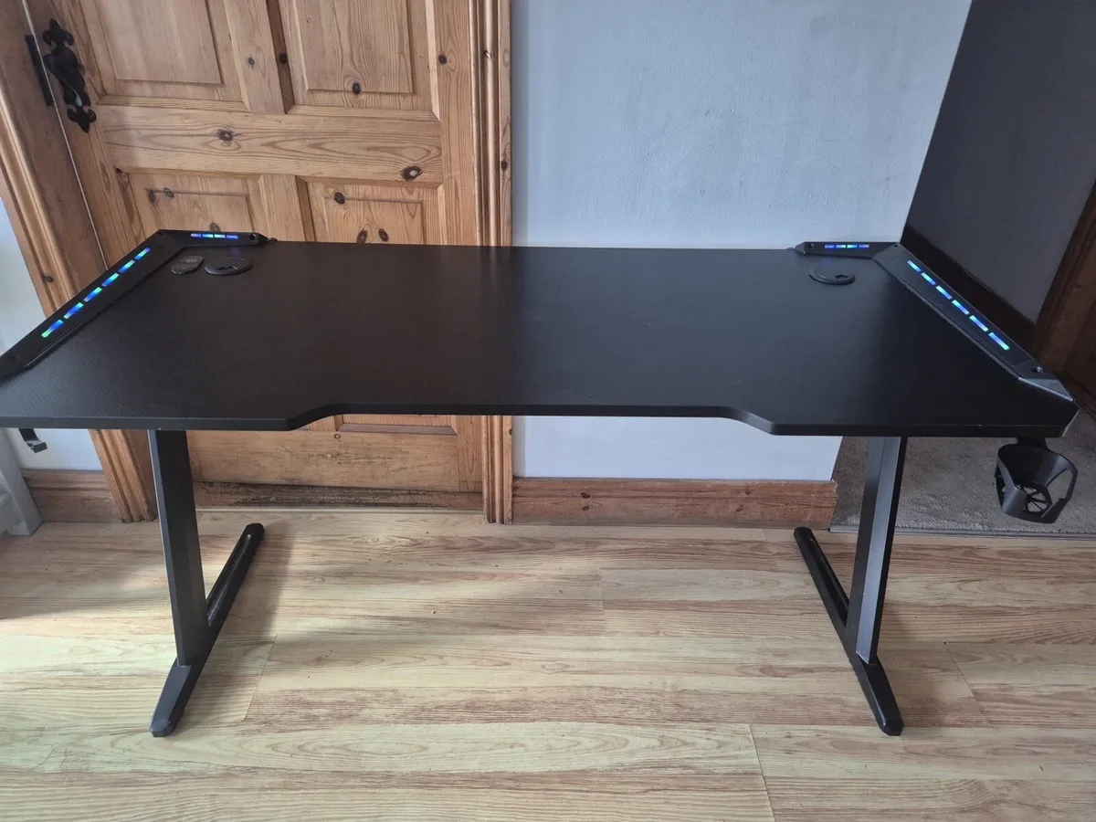 Gaming desk and chair - Image 1