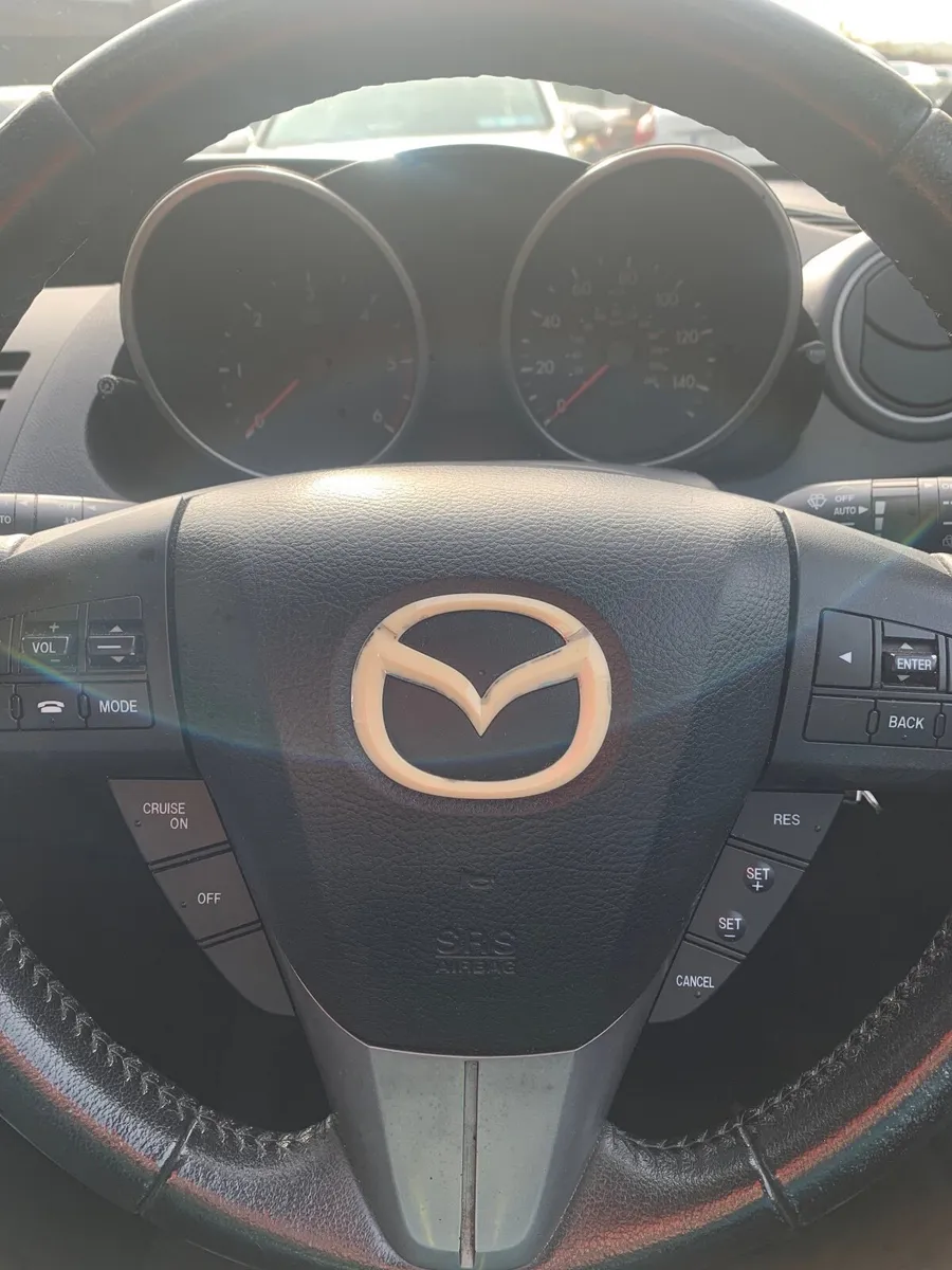 Mazda Mazda3 2010 - Image 3