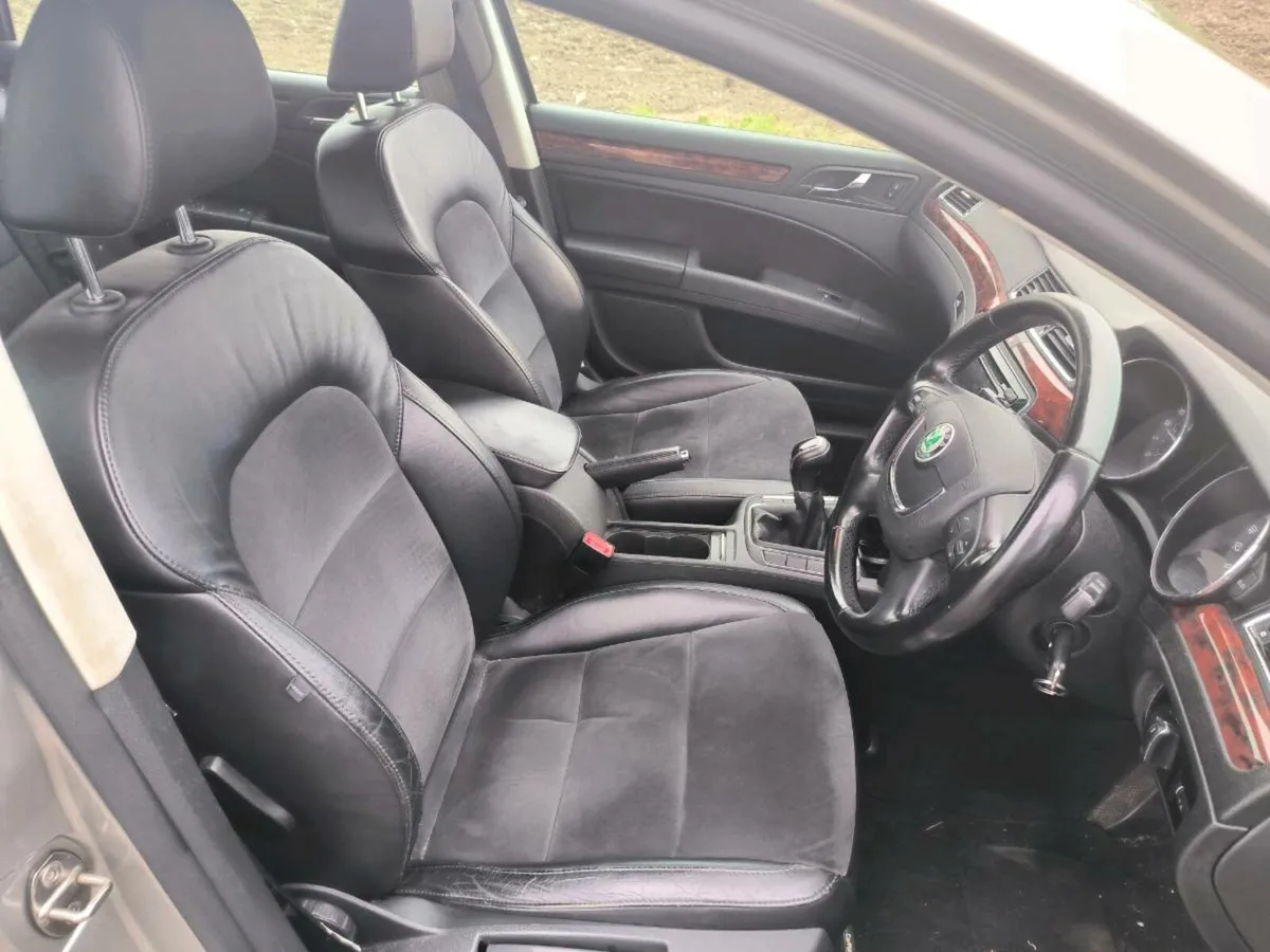 Skoda Superb Estate - Image 2