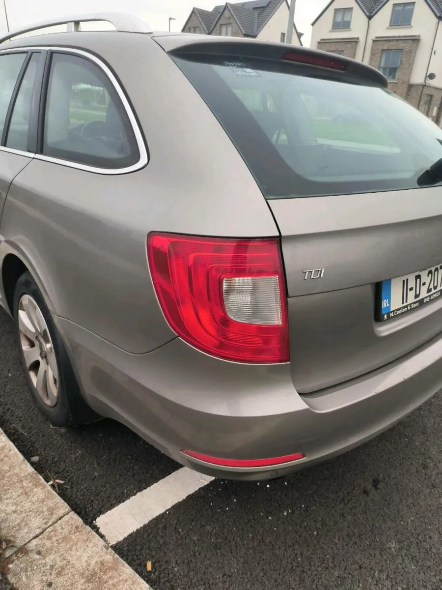 Skoda Superb Estate - Image 4